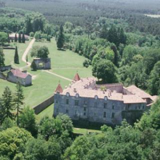 CHÂTEAU DE CAZENEUVE