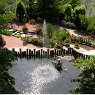 JARDIN DES FONTAINES PÉTRIFIANTES