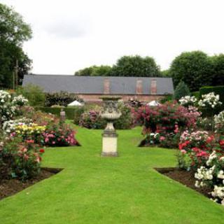 PARC ET ROSERAIE DU CHÂTEAU DU MESNIL GEOFFROY