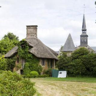 LE PARC DE SAINT SYMPHORIEN DES MONTS