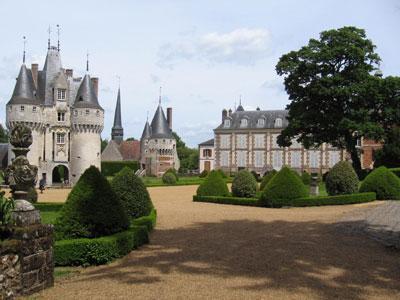 PARC DU CHÂTEAU DE FRAZÉ