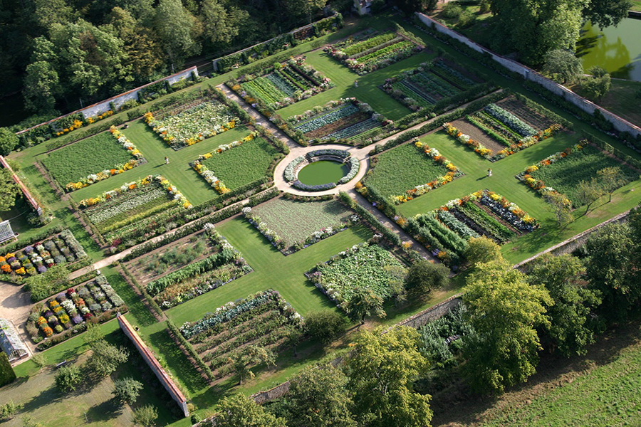 CHATEAU DE SAINT JEAN DE BEAUREGARD