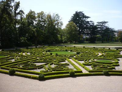 JARDINS DE L'HOTEL DE SAMBUCY