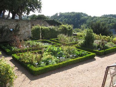 JARDIN DU CHÂTEAU DE CHATEAUDUN