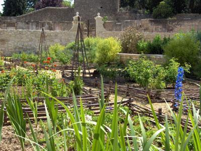 Jardin médiéval Saint Jean des Anneaux