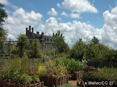 DOMAINE DÉPARTEMENTAL DE LA ROCHE JAGU