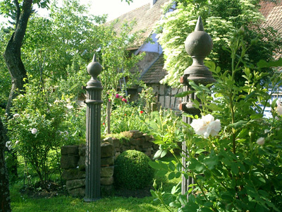 LE JARDIN DE LA FORGE BLEUE