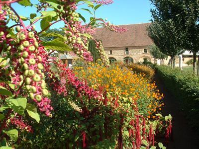 JARDINS THÉMATIQUES DE L'ABBAYE DE THIRON GARDAIS