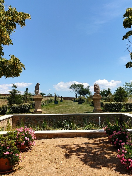 Le clos du château de Saint Marcel de Félines