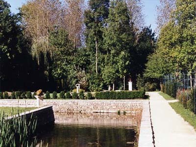 PARC ET JARDIN DE DIKTYNNA - CHÂTEAU DE DAMPIERRE