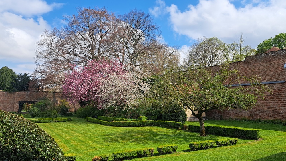 PARC D'EMONVILLE ET LES JARDINS DU CARMEL