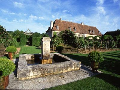 JARDINS DU PRIEURÉ NOTRE DAME D'ORSAN