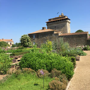 Jardin d'Inspiration Médiévale de Bazoges-en-Pareds