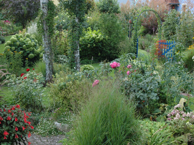 LE BONHEUR EST DANS LE JARDIN