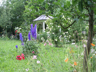 JARDIN DE GRANDS-MÈRES, EMPREINTE ET PATINE DES SIÈCLES