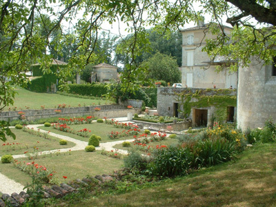 JARDIN DE L'ANCIENNE ABBAYE DE FONTDOUCE