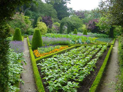 JARDIN FLORAL DU CHÂTEAU DE DIGEON