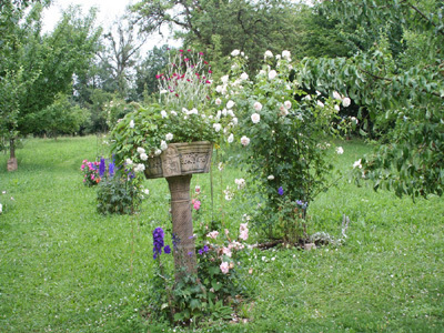 JARDIN DE GRANDS-MÈRES, EMPREINTE ET PATINE DES SIÈCLES