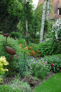 LE BONHEUR EST DANS LE JARDIN