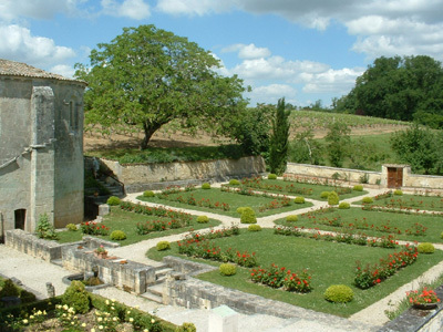 JARDIN DE L'ANCIENNE ABBAYE DE FONTDOUCE