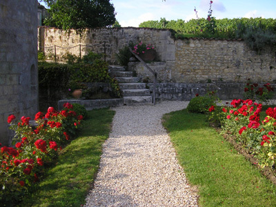 JARDIN DE L'ANCIENNE ABBAYE DE FONTDOUCE