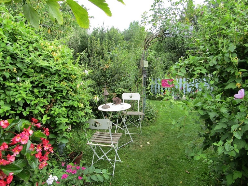 LE JARDIN DE MIREILLE EN TOURAINE ANGEVINE